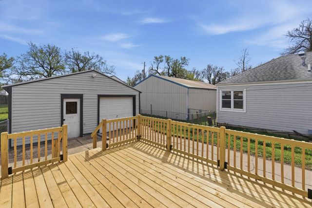 2438 S hydraulic, Wichita, KS 67211