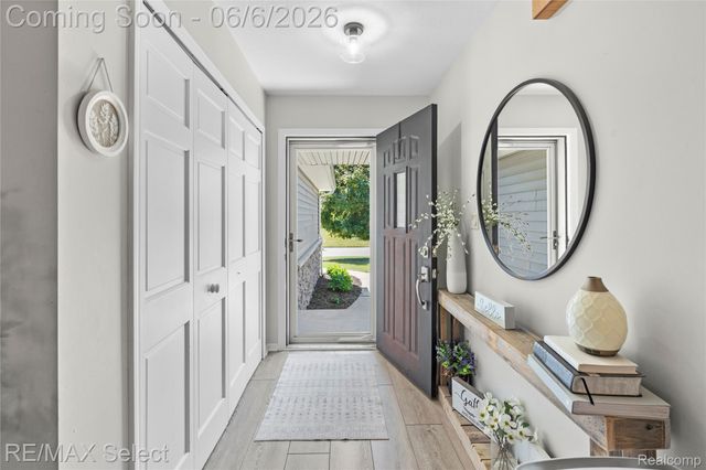 2288 Lost Creek Drive, Clayton Charter Township, MI 48433
