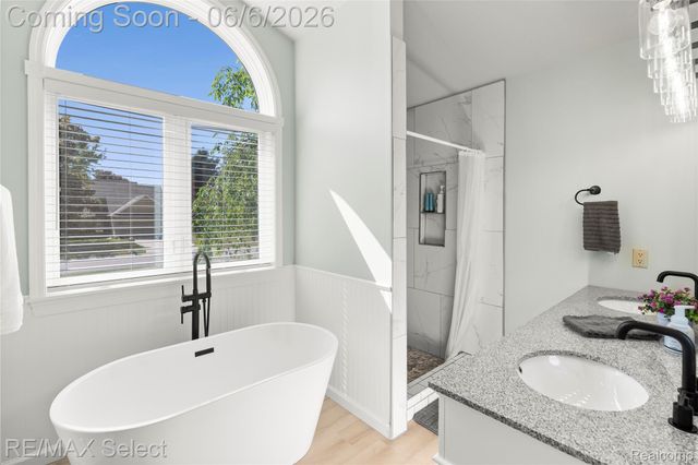 2288 Lost Creek Drive, Clayton Charter Township, MI 48433