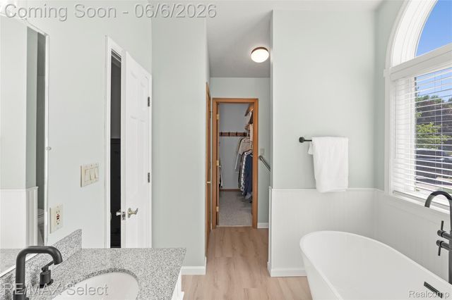 2288 Lost Creek Drive, Clayton Charter Township, MI 48433