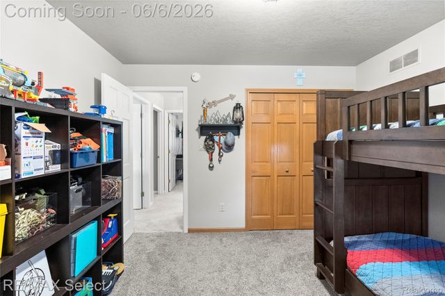 2288 Lost Creek Drive, Clayton Charter Township, MI 48433