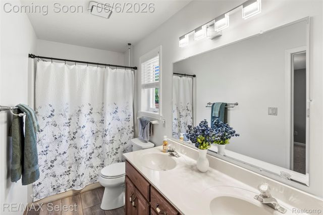 2288 Lost Creek Drive, Clayton Charter Township, MI 48433