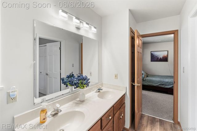 2288 Lost Creek Drive, Clayton Charter Township, MI 48433