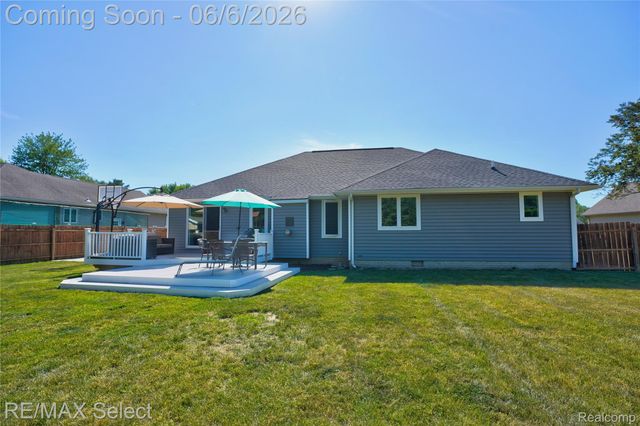 2288 Lost Creek Drive, Clayton Charter Township, MI 48433