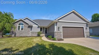 2288 Lost Creek Drive, Clayton Charter Township, MI 48433