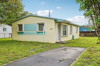 1511 N 70th Terrace, Hollywood, FL 33024