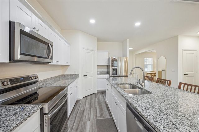 1053 Lacebark Pine Lane, Brookshire, TX 77423