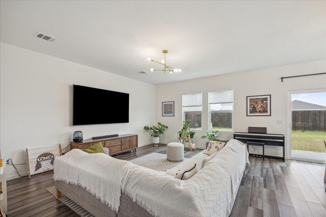 1053 Lacebark Pine Lane, Brookshire, TX 77423