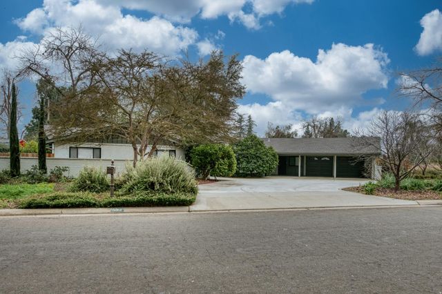 5912 E Hamilton Avenue, Fresno, CA 93727