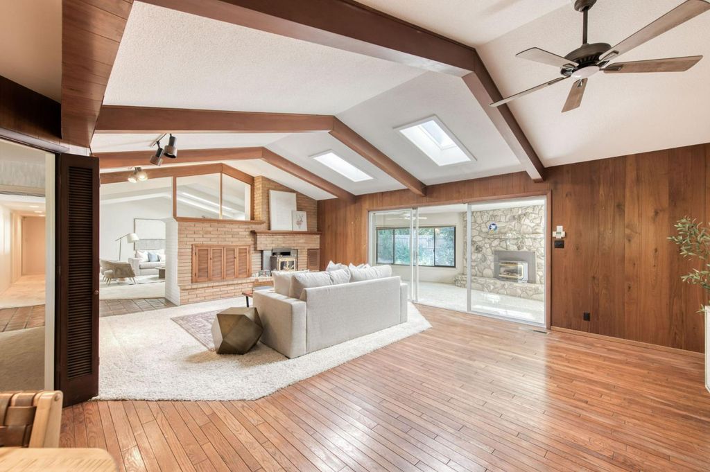 Image 13 of property listing at 5912 E Hamilton Avenue, Fresno, CA 93727