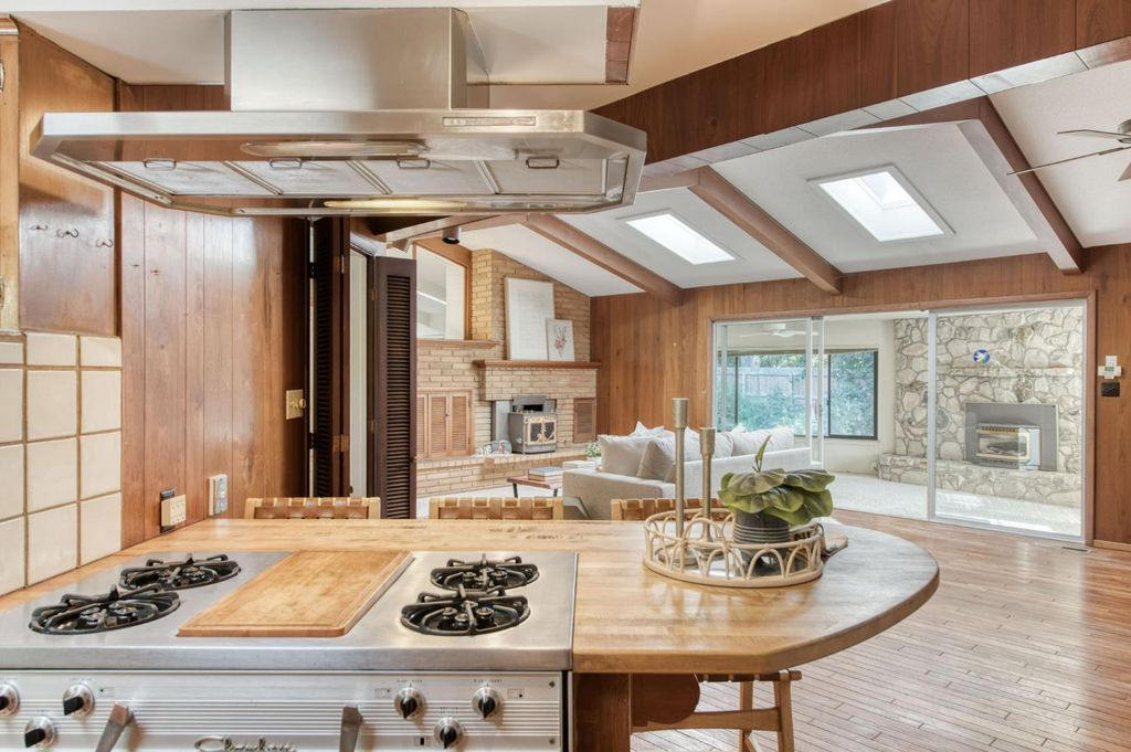 Image 20 of property listing at 5912 E Hamilton Avenue, Fresno, CA 93727