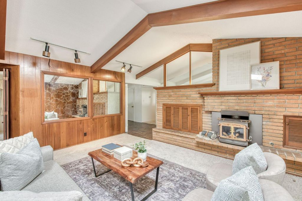 Image 21 of property listing at 5912 E Hamilton Avenue, Fresno, CA 93727