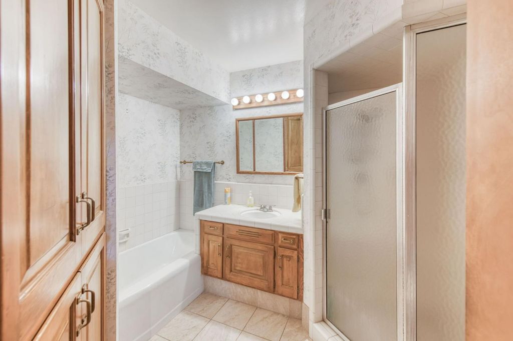 Image 28 of property listing at 5912 E Hamilton Avenue, Fresno, CA 93727