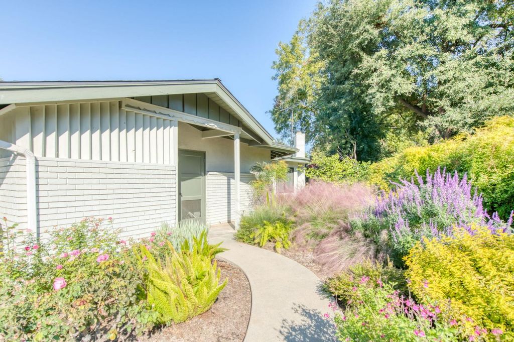 Image 41 of property listing at 5912 E Hamilton Avenue, Fresno, CA 93727