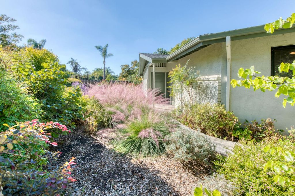 Image 44 of property listing at 5912 E Hamilton Avenue, Fresno, CA 93727