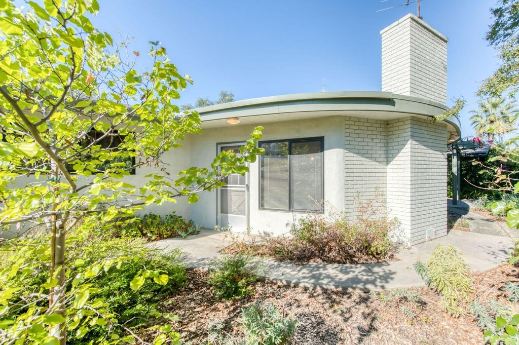 Image 45 of property listing at 5912 E Hamilton Avenue, Fresno, CA 93727