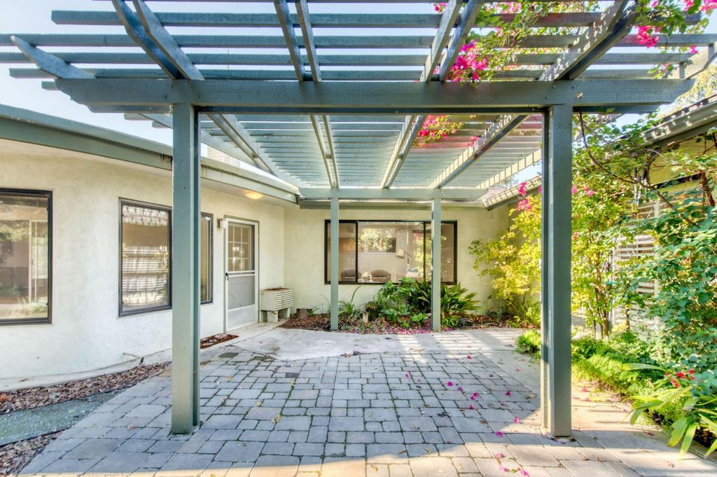 Image 49 of property listing at 5912 E Hamilton Avenue, Fresno, CA 93727