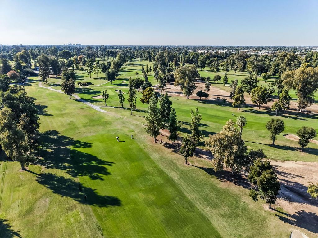 Image 60 of property listing at 5912 E Hamilton Avenue, Fresno, CA 93727