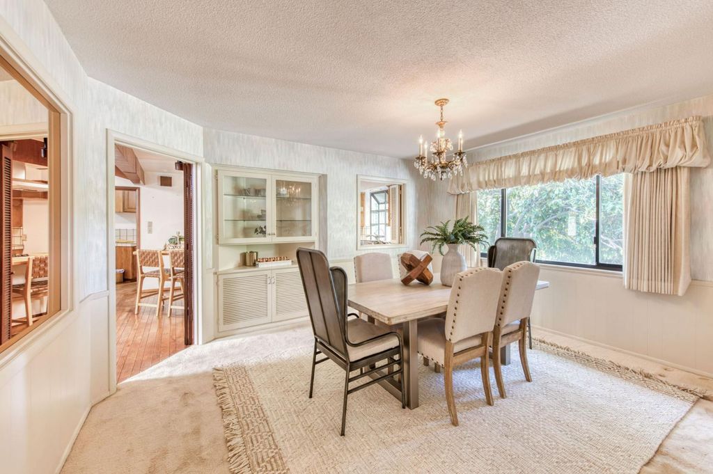 Image 7 of property listing at 5912 E Hamilton Avenue, Fresno, CA 93727