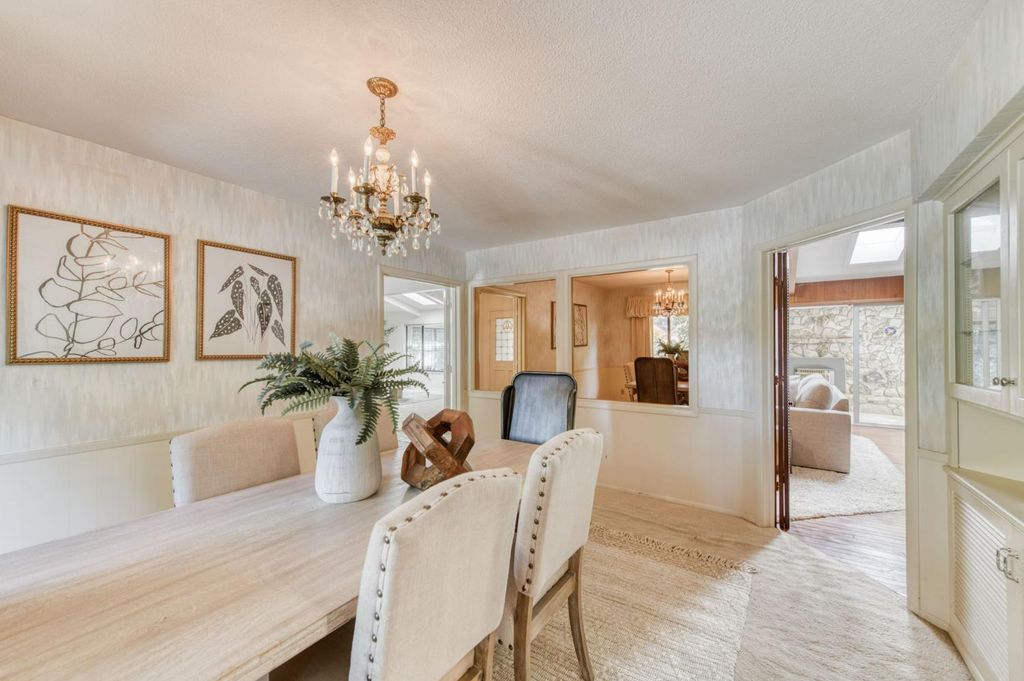 Image 8 of property listing at 5912 E Hamilton Avenue, Fresno, CA 93727