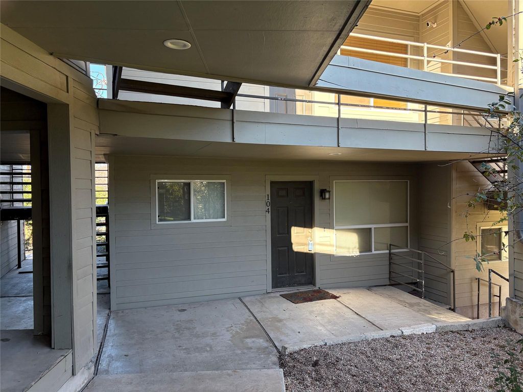 1514 Parker LN 111, Austin, TX 78741