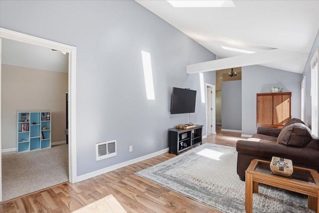 30024 Mound DRIVE, Burlington, WI 53105