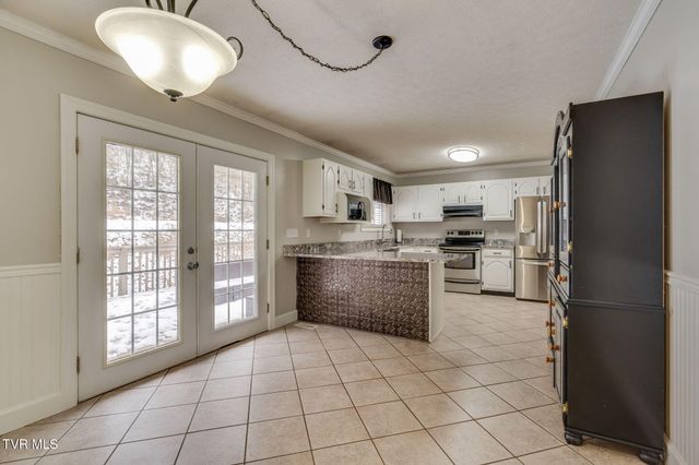 135 Riders Drive, Gate City, VA 24251