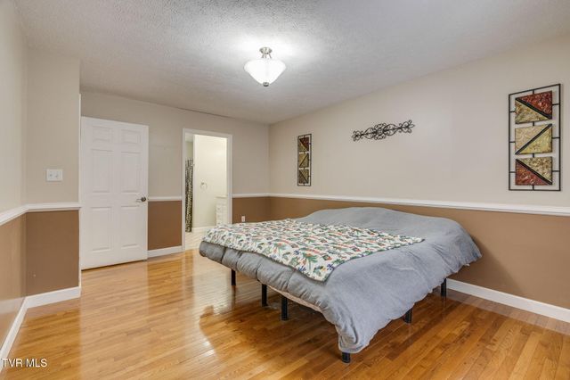 135 Riders Drive, Gate City, VA 24251