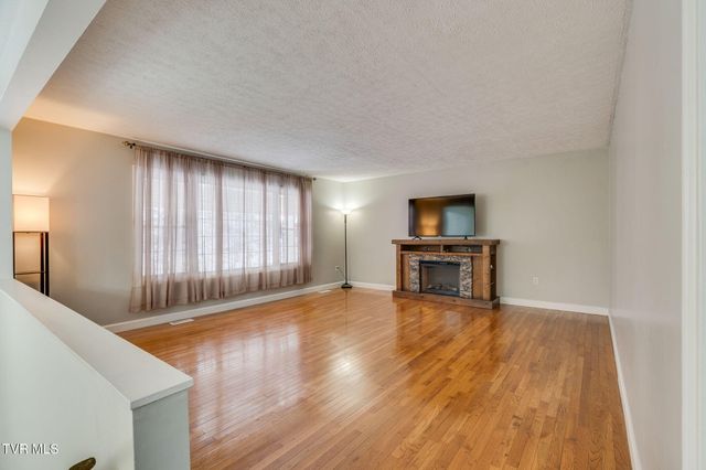 135 Riders Drive, Gate City, VA 24251