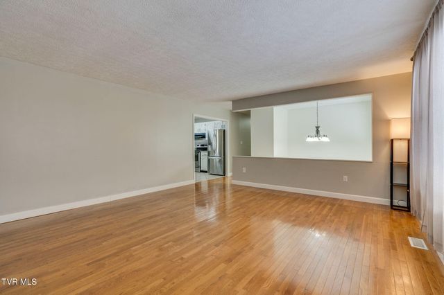 135 Riders Drive, Gate City, VA 24251