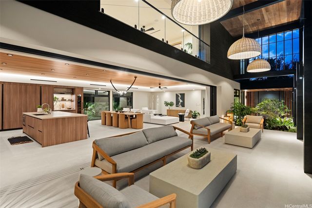 4543 Aukai Avenue, Honolulu, HI 96816