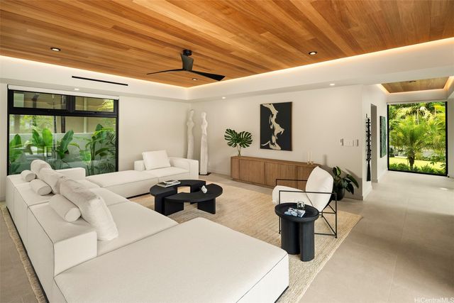 4543 Aukai Avenue, Honolulu, HI 96816