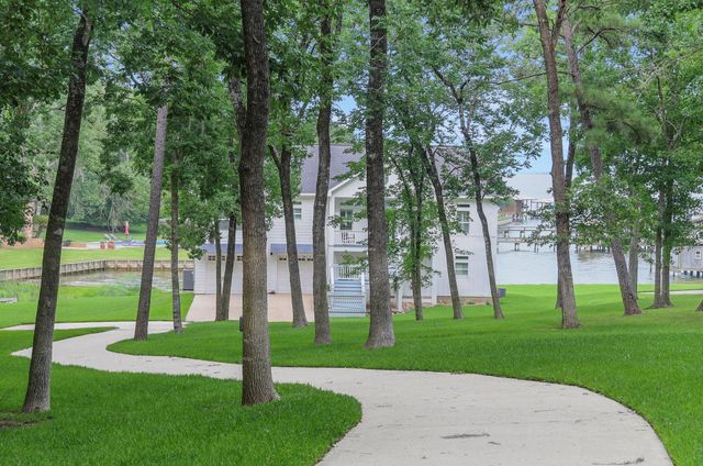 231 Ridge Cove Lane, Coldspring, TX 77331