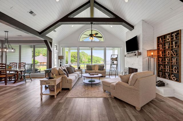231 Ridge Cove Lane, Coldspring, TX 77331