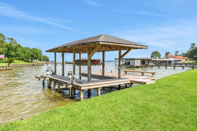 231 Ridge Cove Lane, Coldspring, TX 77331