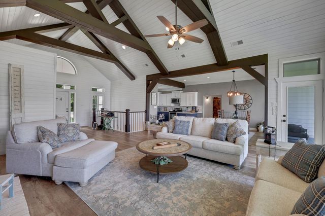 231 Ridge Cove Lane, Coldspring, TX 77331