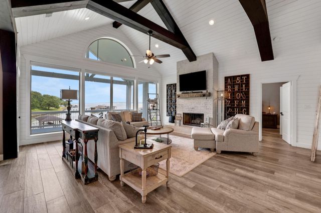 231 Ridge Cove Lane, Coldspring, TX 77331
