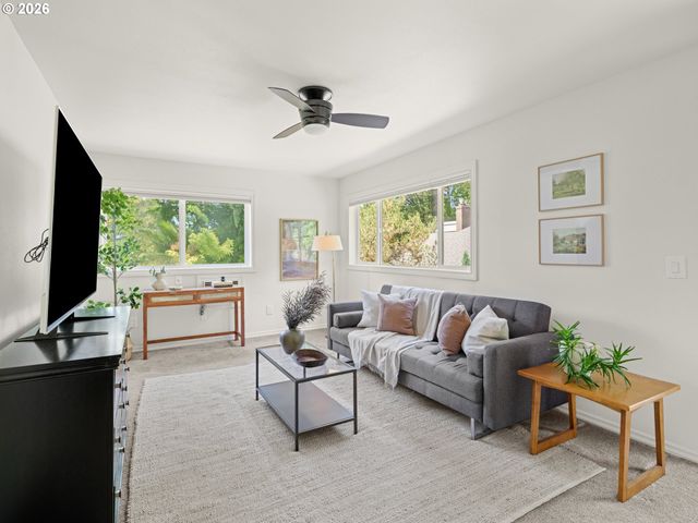 115 TOUCHSTONE Ter, Lake Oswego, OR 97035