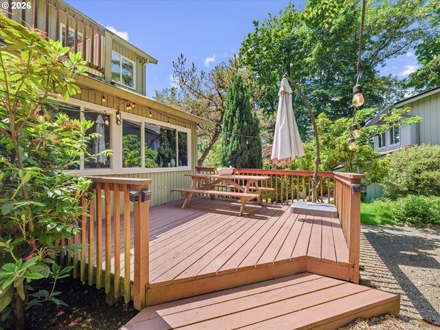 115 TOUCHSTONE Ter, Lake Oswego, OR 97035