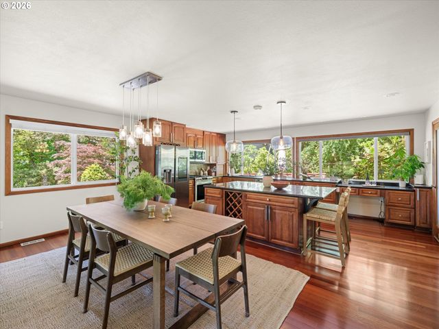 115 TOUCHSTONE Ter, Lake Oswego, OR 97035