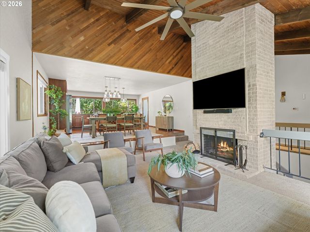 115 TOUCHSTONE Ter, Lake Oswego, OR 97035