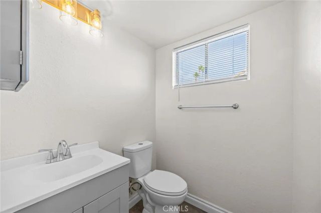 32970 Winnepeg Pl, Lake Elsinore, CA 92530