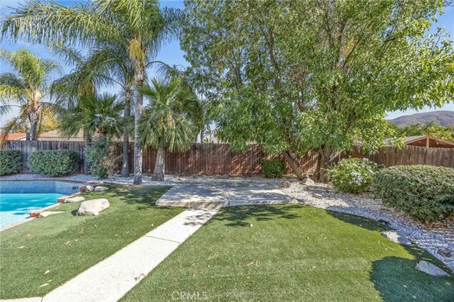 32970 Winnepeg Pl, Lake Elsinore, CA 92530