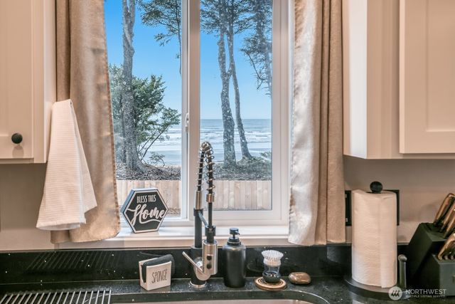 47295 State Route 109, Moclips, WA 98562