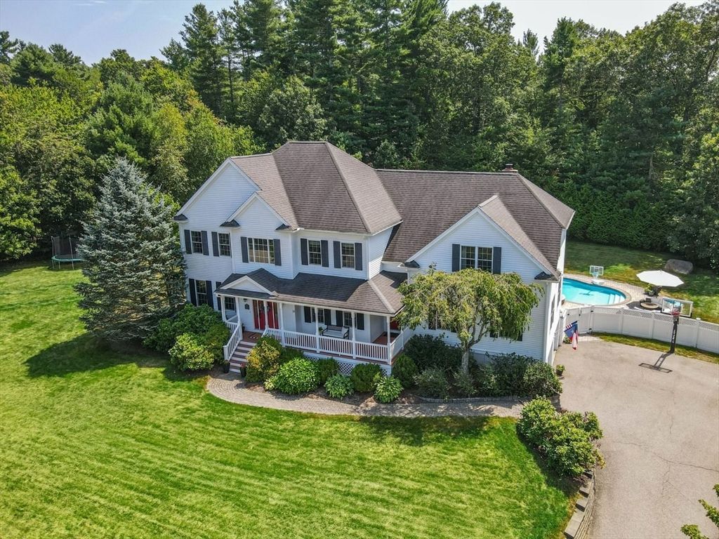 14 Willow Pl, Norfolk, MA 02056