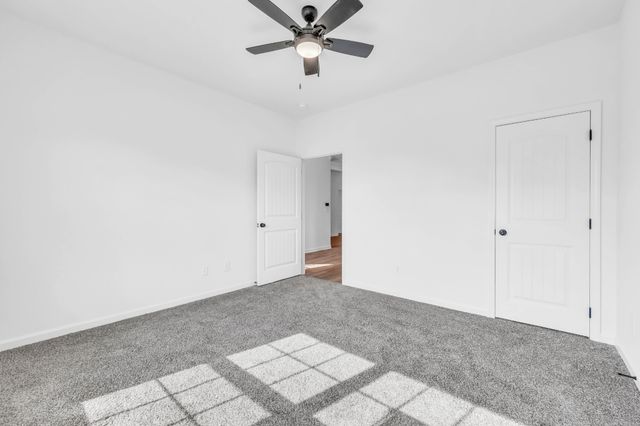 105 Sweet Clover Ct, Clarksville, TN 37040