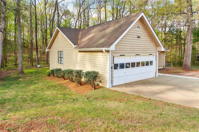 1850 Coachman Cove, Snellville, GA 30078
