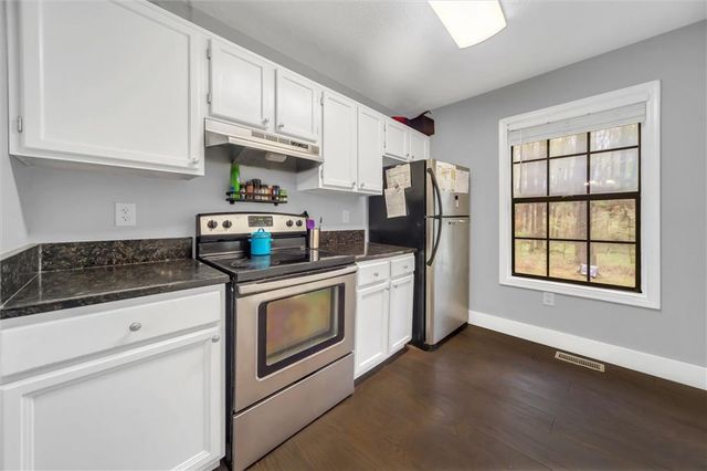 1850 Coachman Cove, Snellville, GA 30078