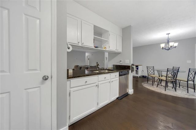 1850 Coachman Cove, Snellville, GA 30078