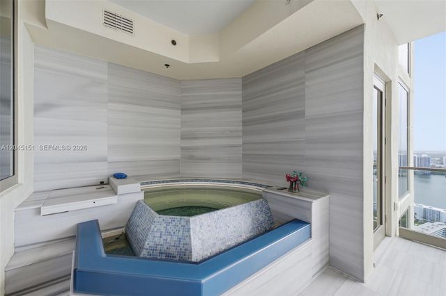 17901 Collins Avenue 3906, Sunny Isles Beach, FL 33160